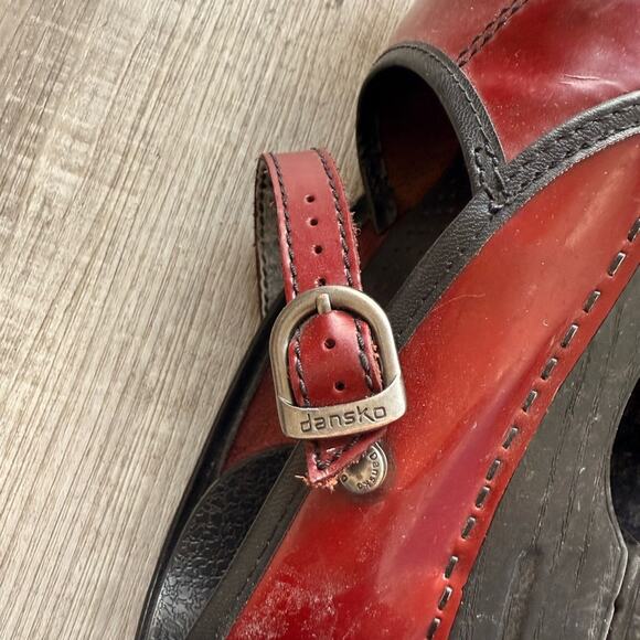 Dansko Women’s 36 / US 6 Mary Jane Clogs Dark Red - Picture 8 of 10